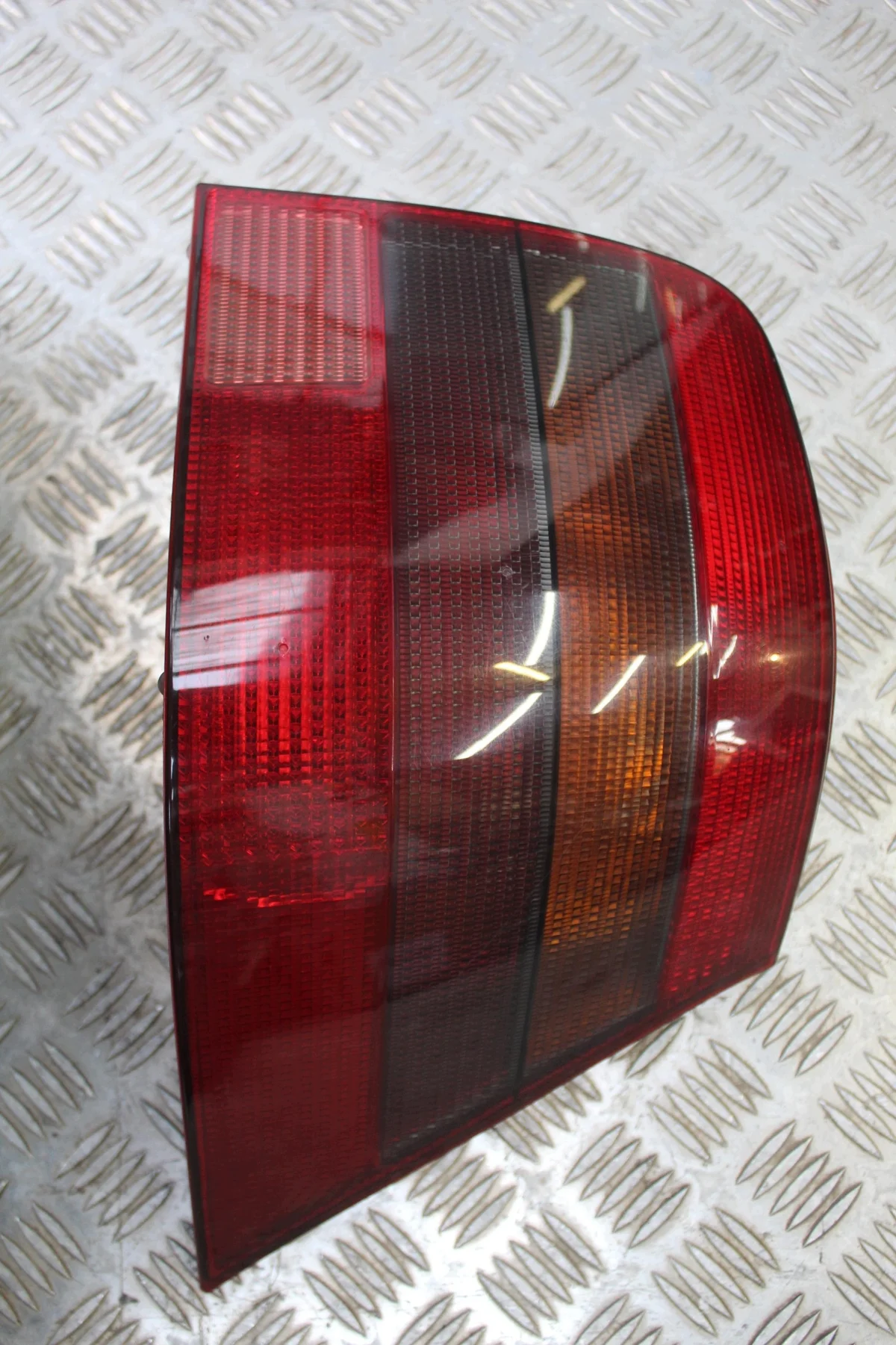 Achterlicht Rechts VW Golf IV HB 5D