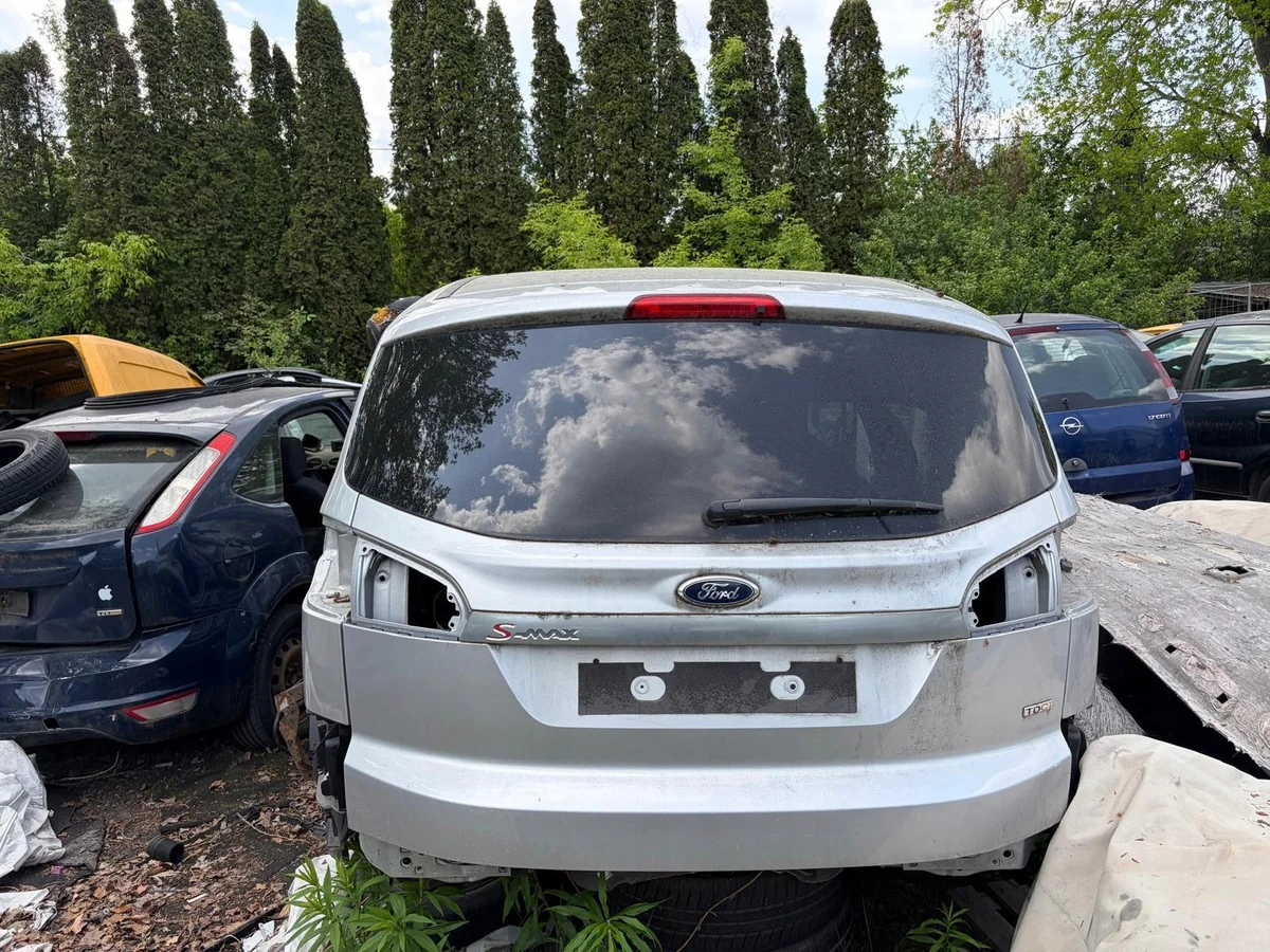 Takaluukku Ford S-Max MK1 2010-2015