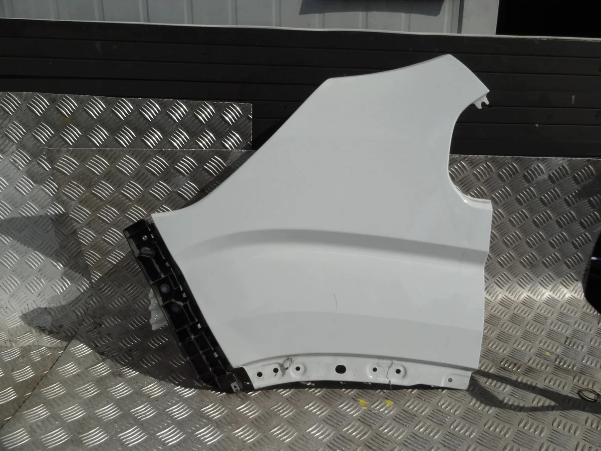 MAXUS DELIVER 9 2024 Guardabarros Delantero Izquierdo