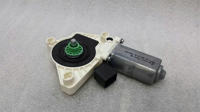 Motor Limpa Para-brisas Mercedes W238 A0009066206