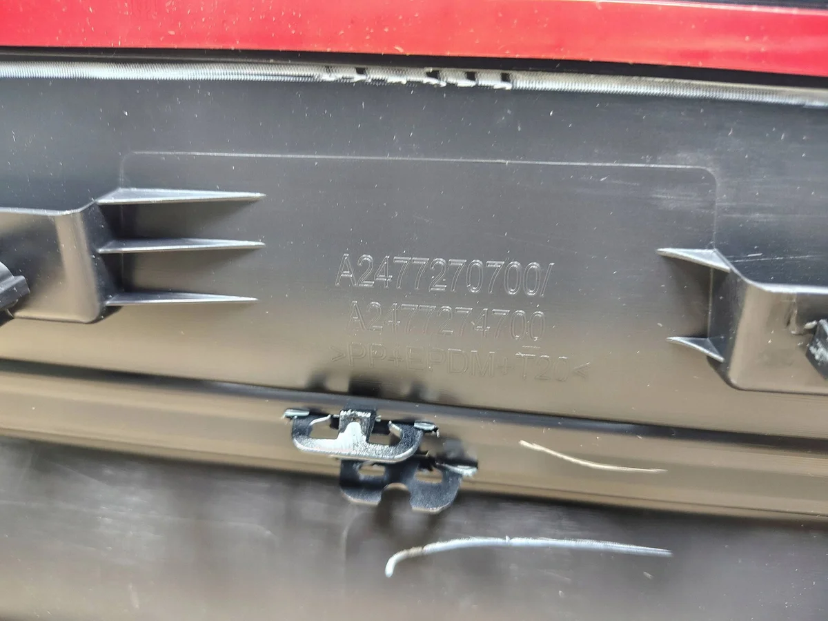 Listón Puerta Delantera Izquierda Mercedes GLB X247 image 3