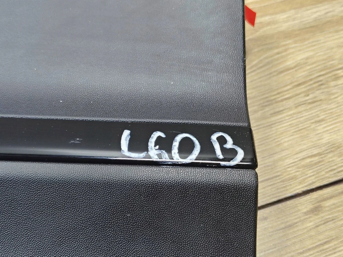 Mercedes GLB W247 Türleiste Links Vorne image 4