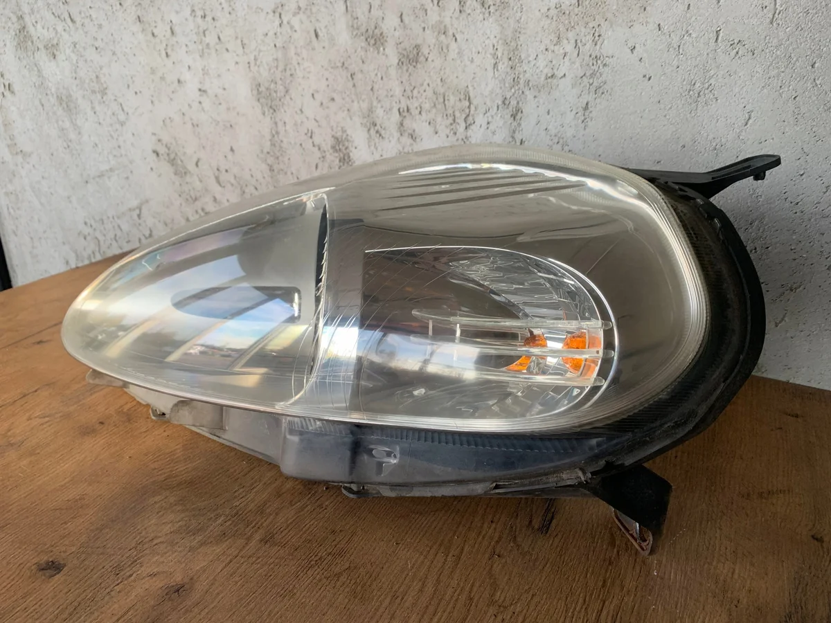 Fiat Grande Punto Koplamp Links Voor image 4