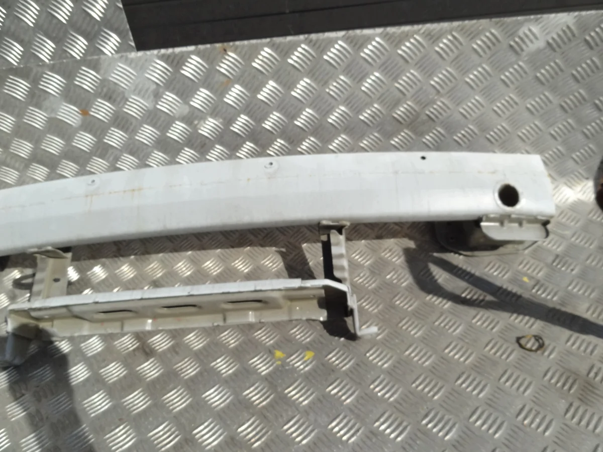 Maxus Deliver 9 2024 Verstärkung Stoßstange Vorne image 3