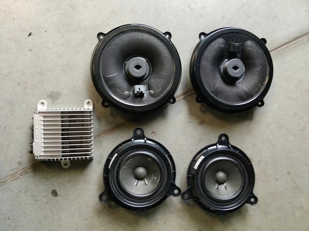 Mazda CX-5 Bose Versterker Luidsprekers Set