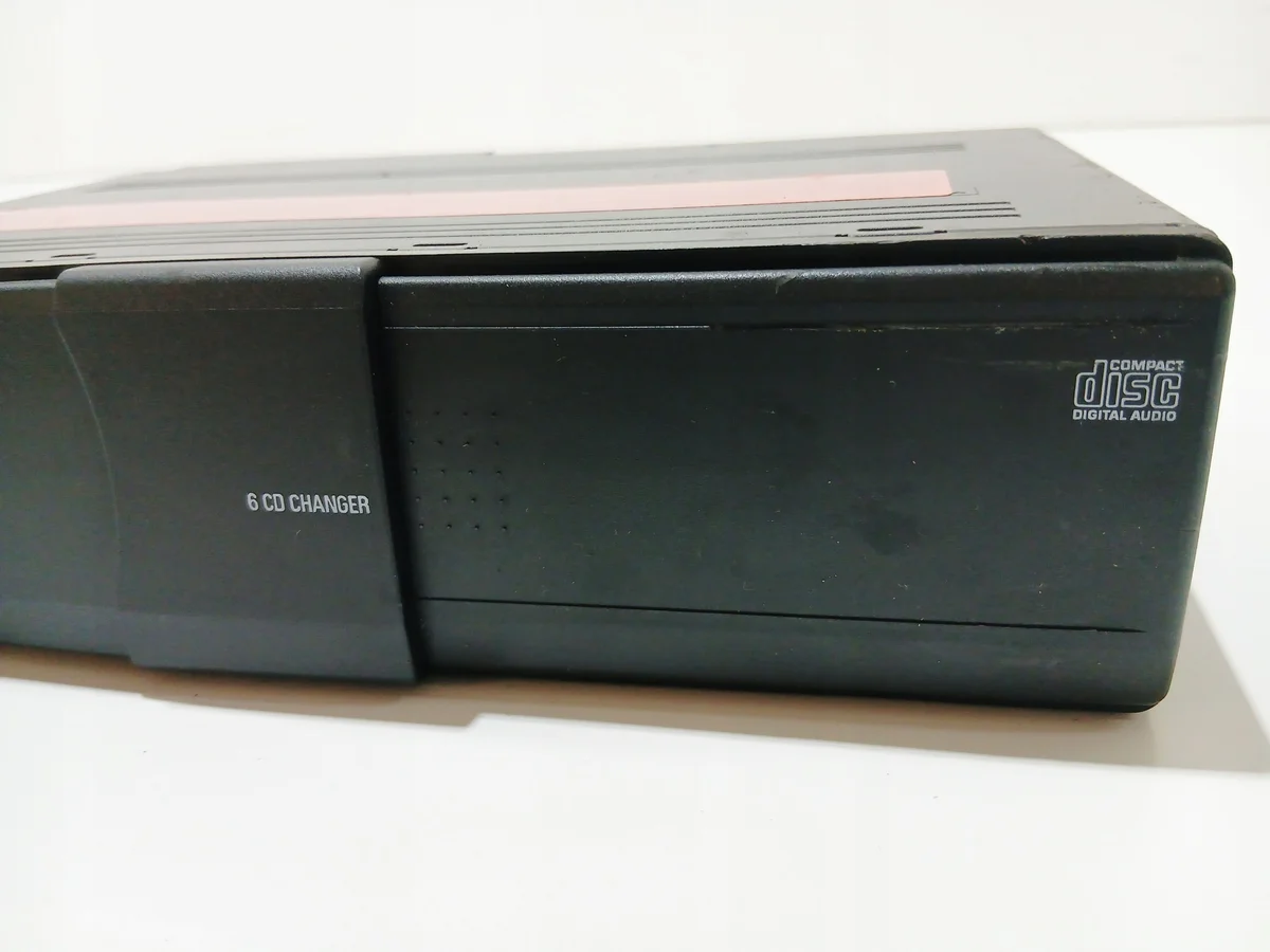 Used CD Changer BMW X3 E83 LCI OE 9131852 image 3