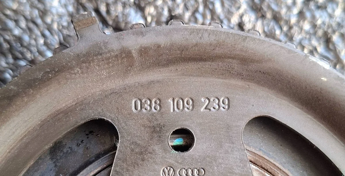 VW Polo IV 9N 1,9TDI Nockenwellenrad 038109239 image 3