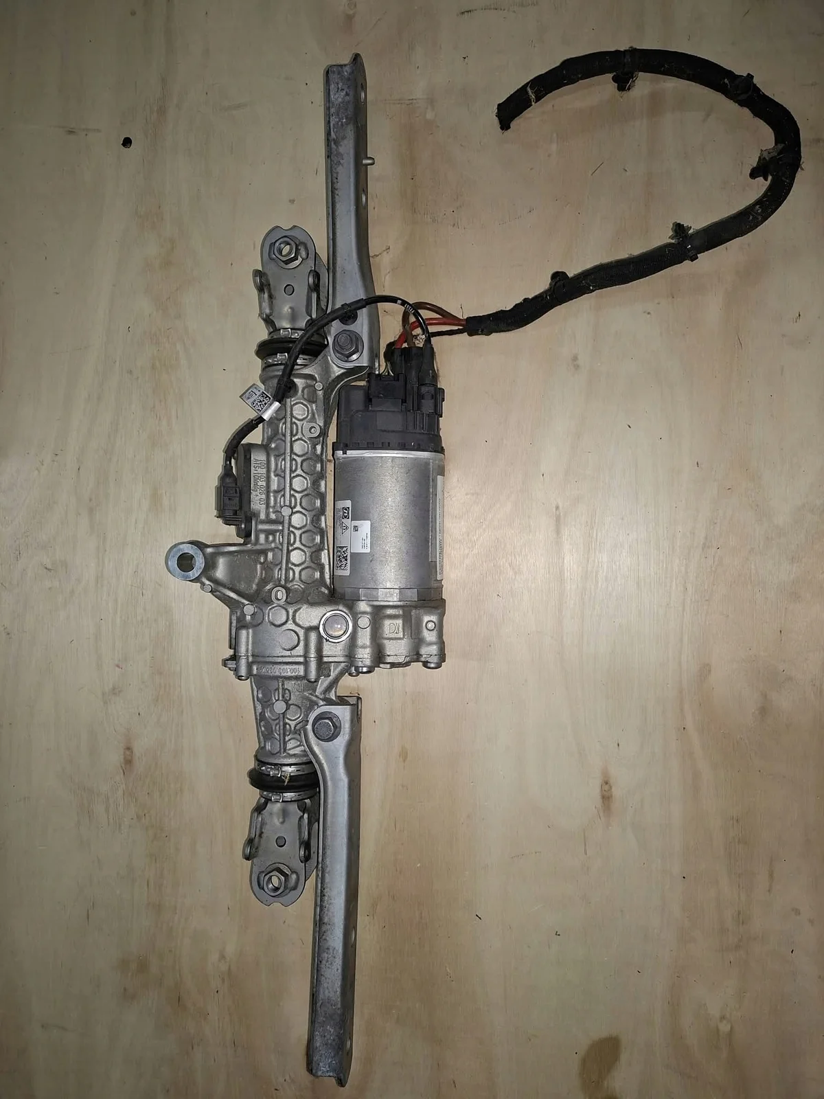 BMW G11 G12 G30 G31 Bakaxelväxel 7802277923