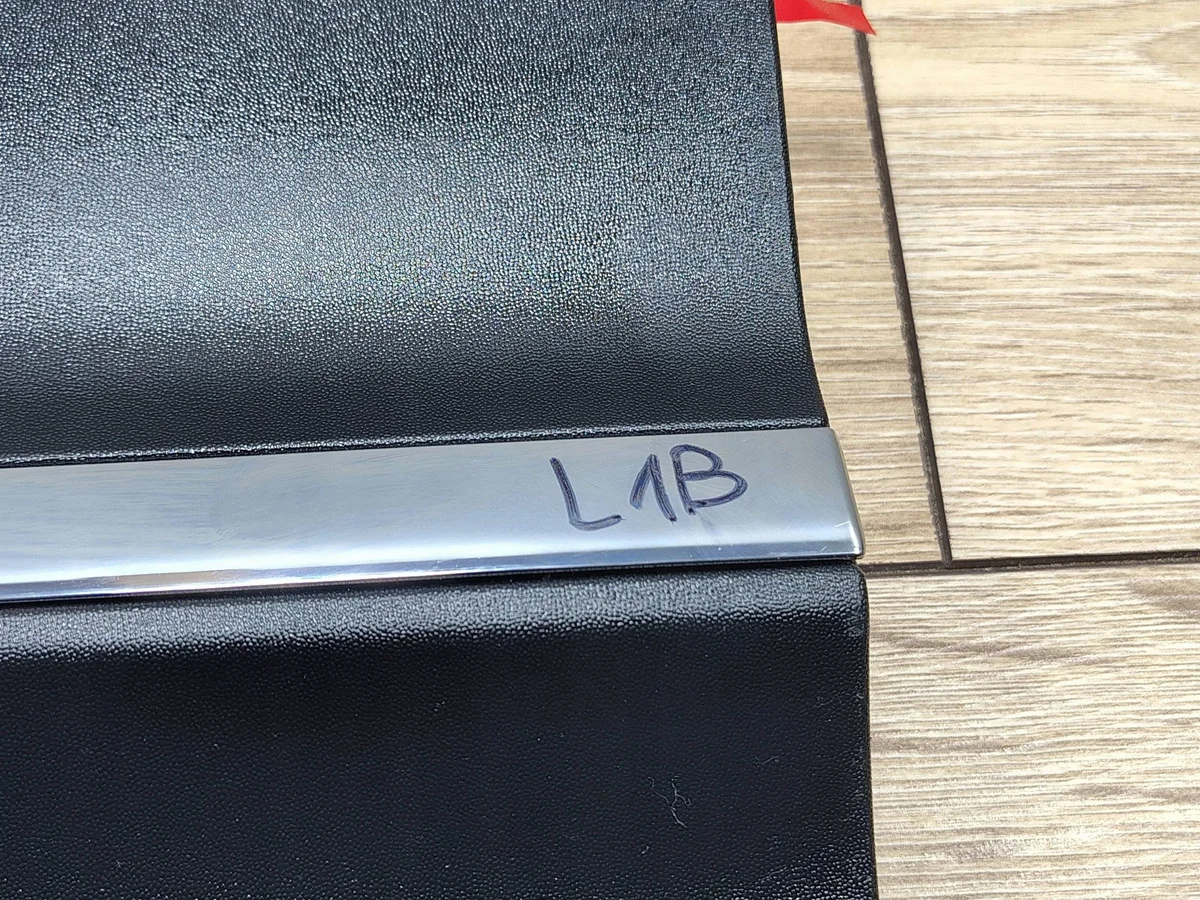 Chromleiste Tür vorne links GLB X247 EQB image 3