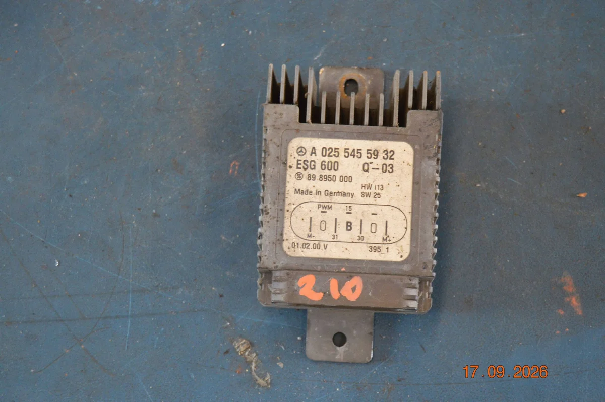 Relé Ventilador Mercedes-Benz E W210 A0255455932