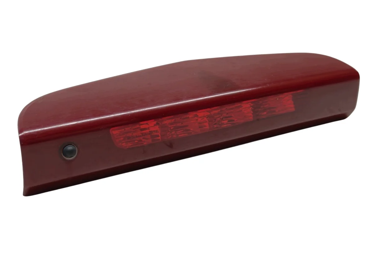 3ème feu stop OPEL CORSA D coffre image 3