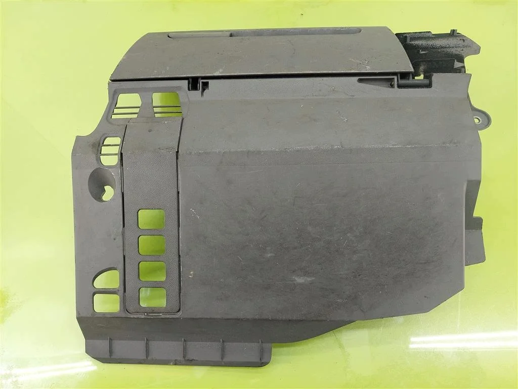 Guantera Audi A2 8Z1857095F Usado