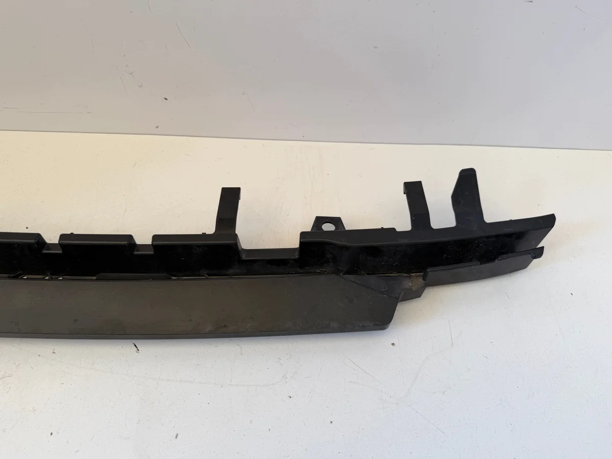 BMW 5 G60 G61 G68 Halter Stoßfänger vorne image 3