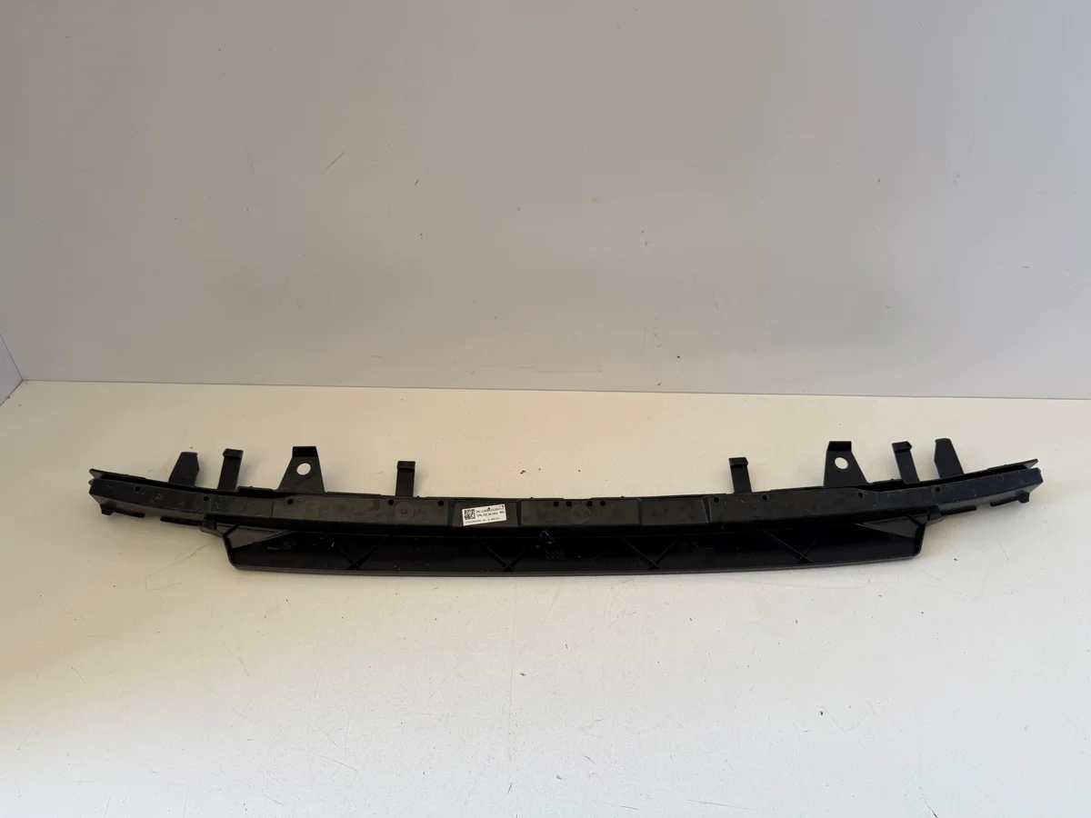 BMW 5 G60 G61 G68 Halter Stoßfänger vorne image 4