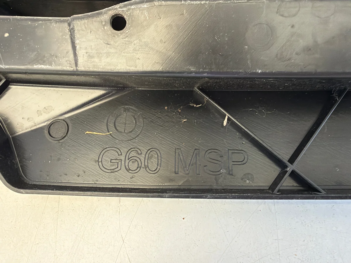BMW 5 G60 G61 G68 Halter Stoßfänger vorne image 8
