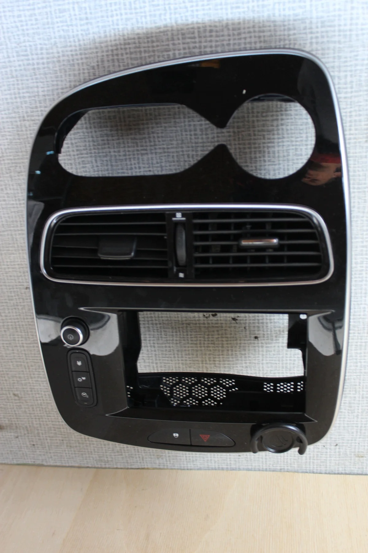 Renault Clio IV Lüftungsblende Mittelkonsole image 2