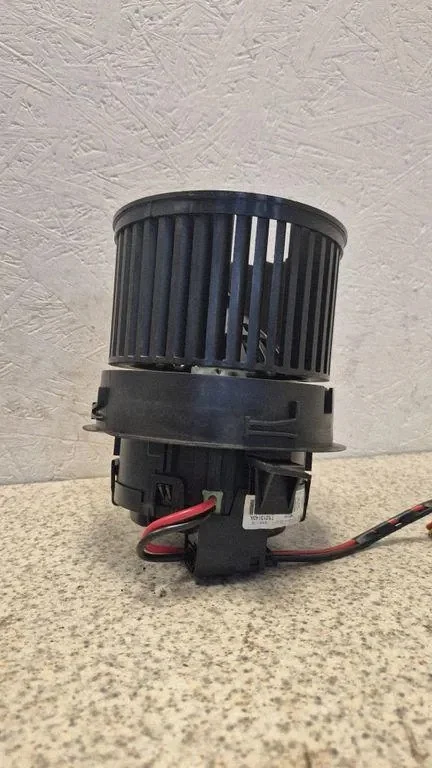 Motor Calefacción Peugeot 208 195023132 Usado image 6