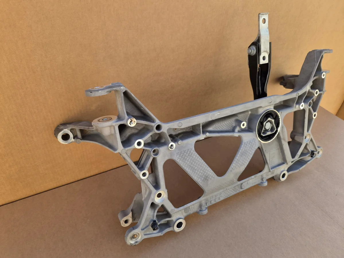 Soporte Motor Superb III Kodiaq Arteon VAGG 3Q0199369E image 7