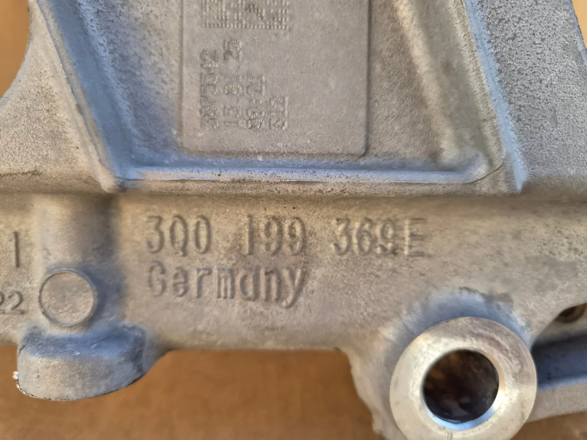 Soporte Motor Superb III Kodiaq Arteon VAGG 3Q0199369E image 9