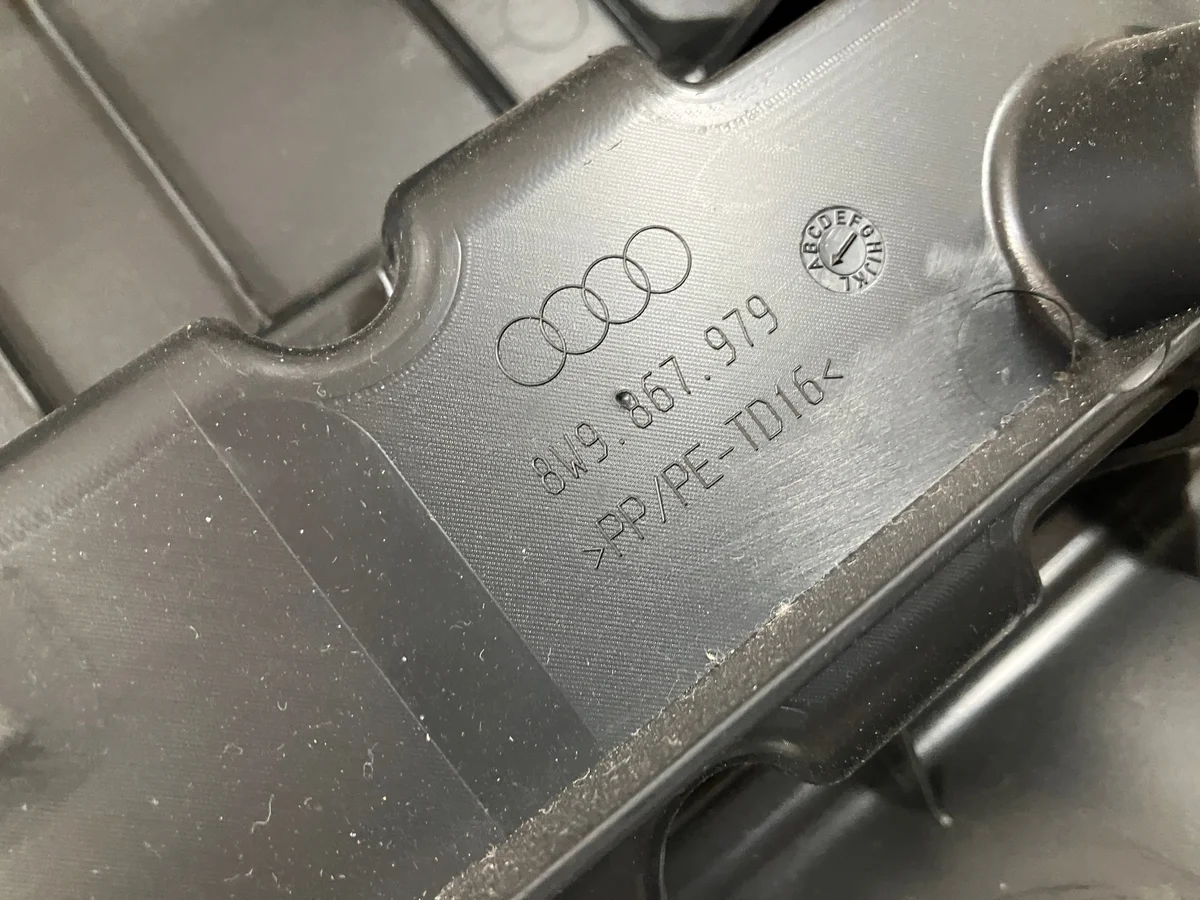 Audi A4 B9 Verkleidung Kofferraumklappe Kombi thumbnail 7