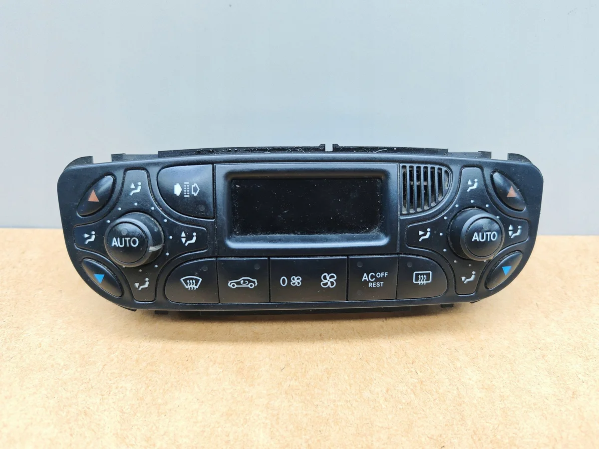 Mercedes-Benz CLK A209 C209 Klimapanel