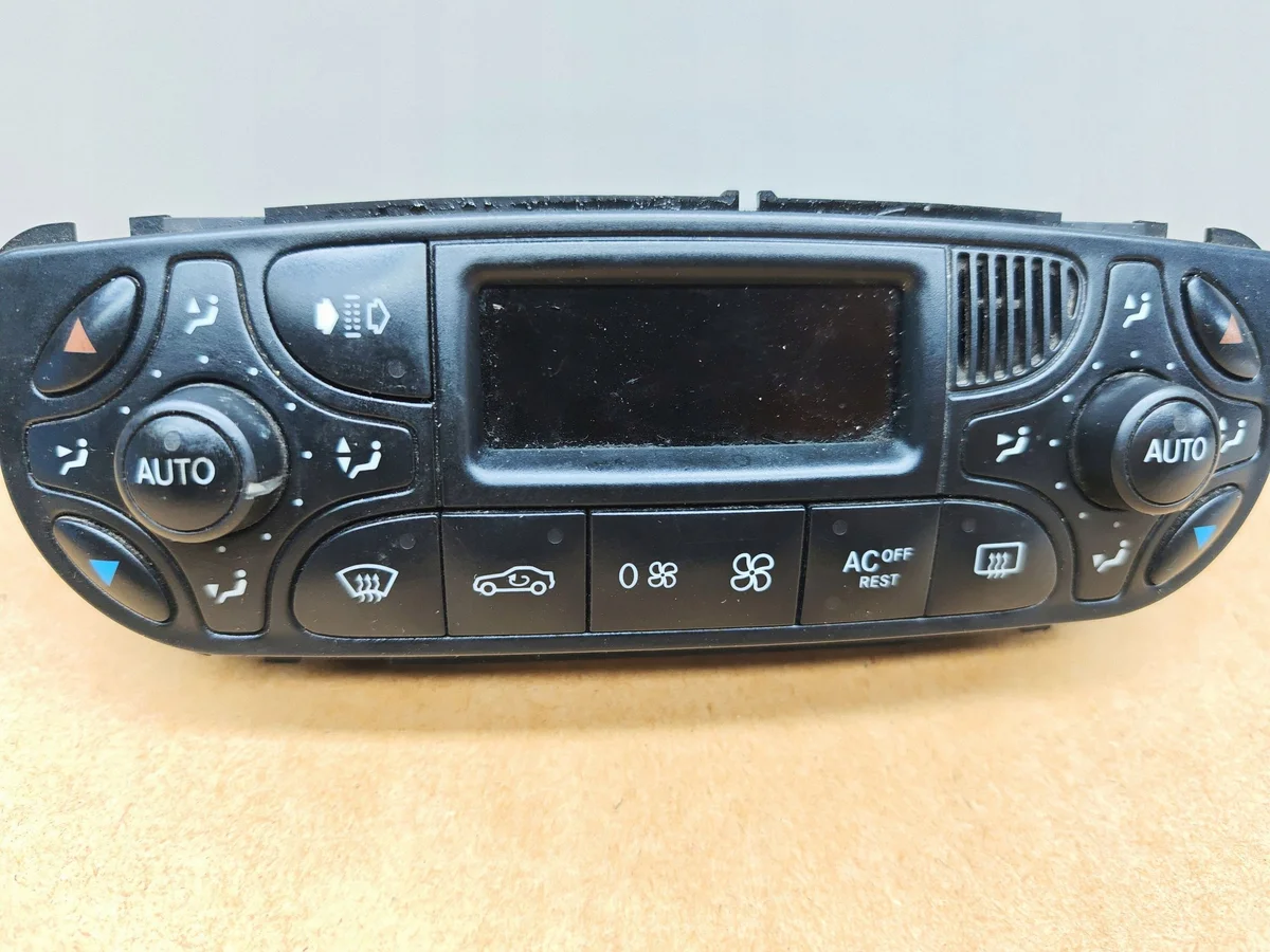 Klimaanlagenbedienteil Mercedes CLK A209 C209 image 3