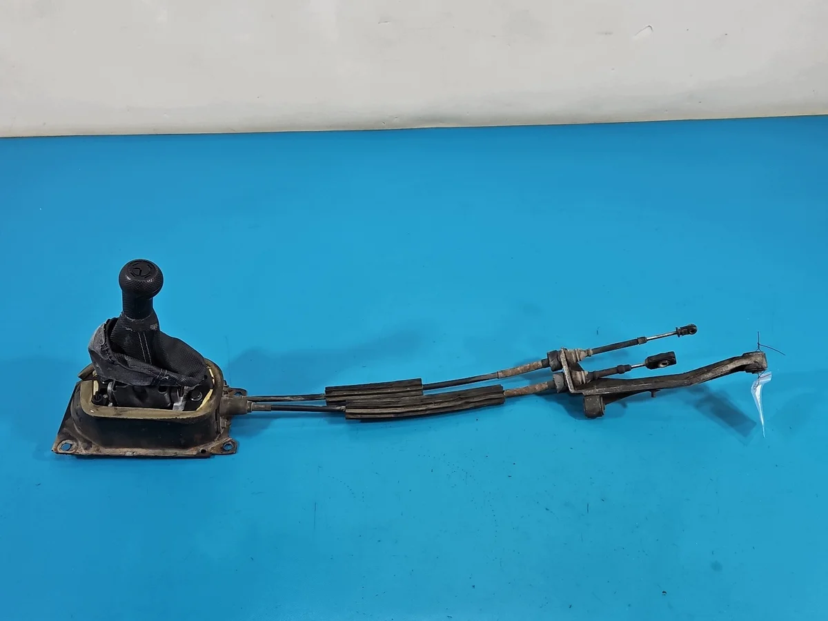 Vaihdevivun valitsin VW Polo III 6N
