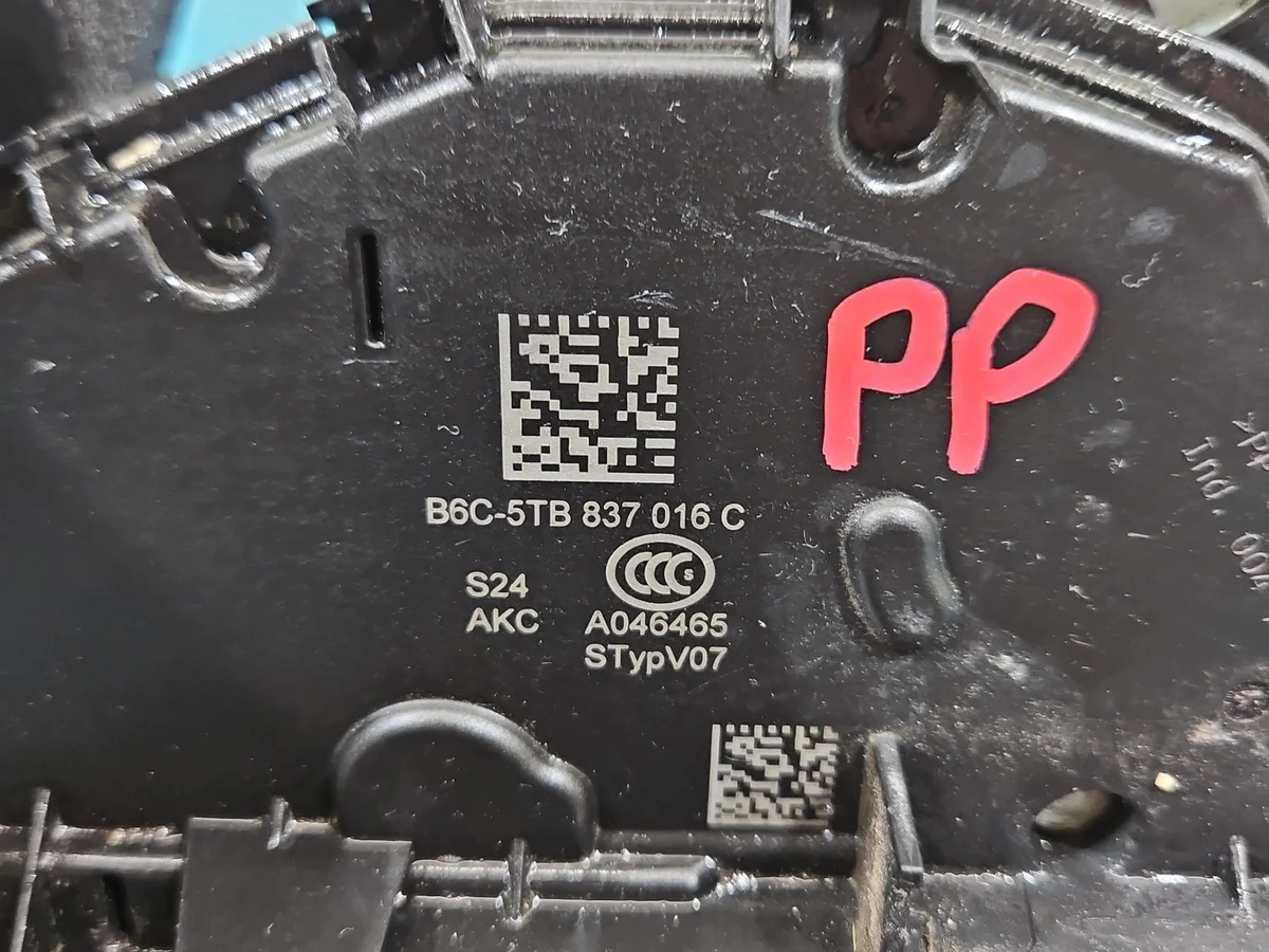 Schloss vorne rechts Skoda Octavia IV 7PIN image 6