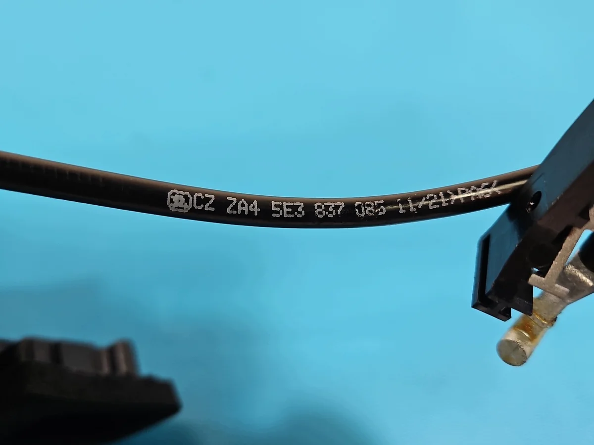 Schloss vorne rechts Skoda Octavia IV 7PIN image 8