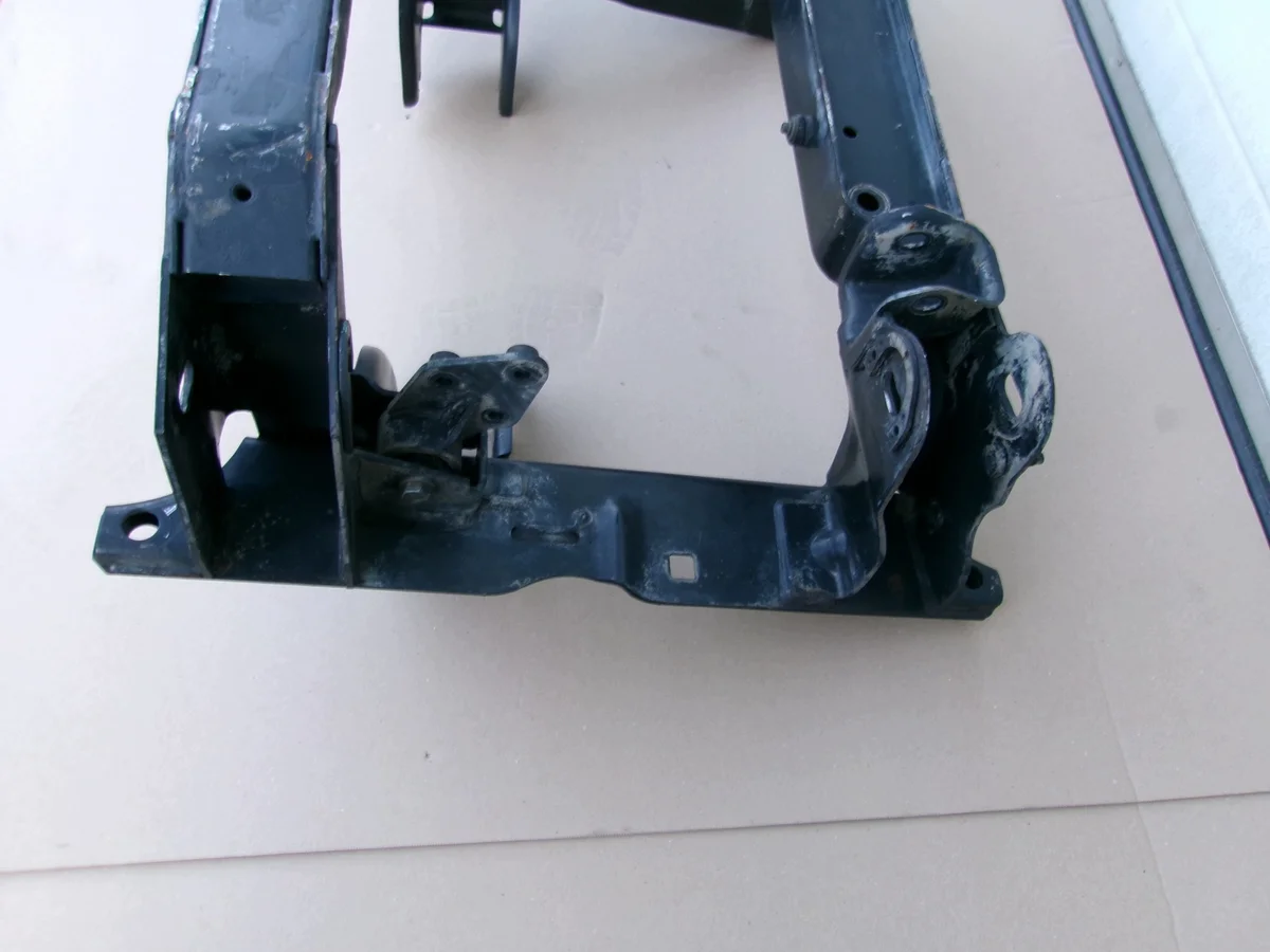Jeep Cherokee KJ etu alatukivarsi thumbnail 6