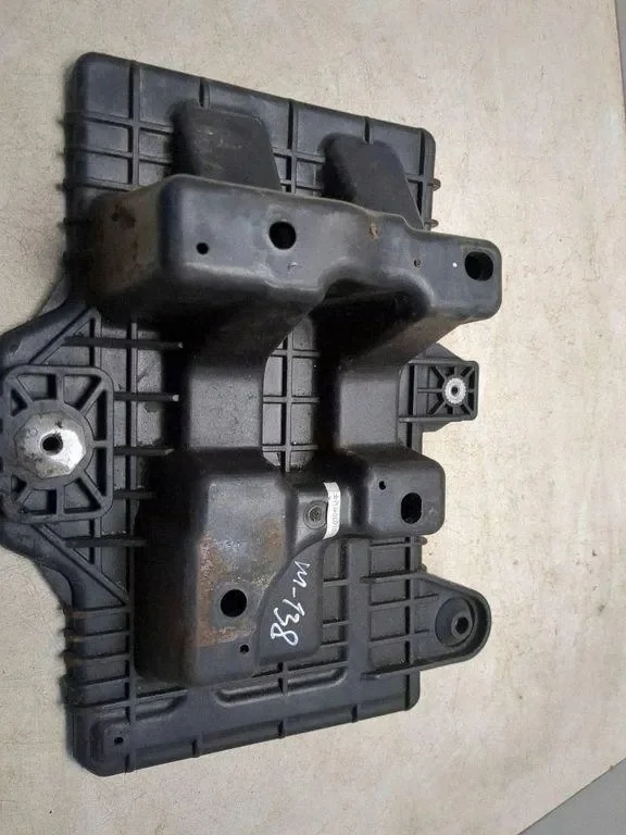 Hyundai Tucson III Soporte Batería 37150D3000