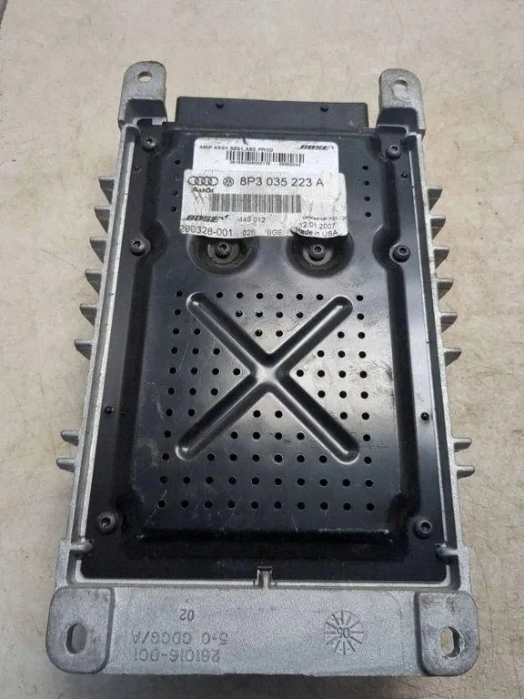 Audi A3 8P Versterker Bose 8P3035223A
