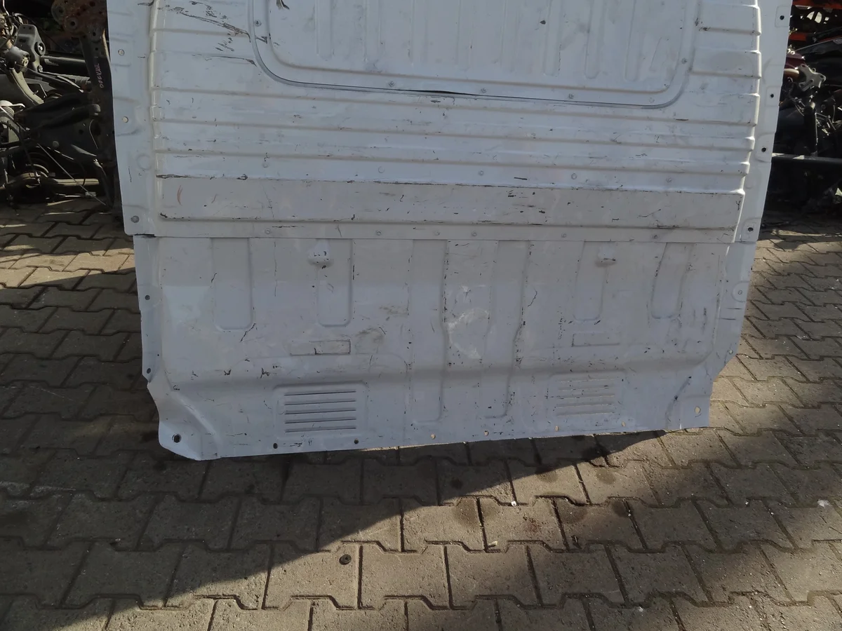 MAXUS DELIVER 9 2024 - Painel Divisória image 3