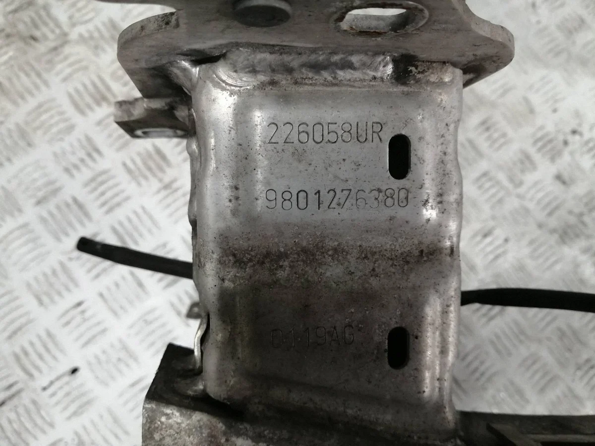 Frontbalk Citroen C4 Cactus 9801276380 image 3