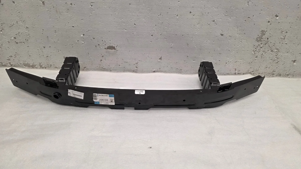 Viga Para-choques BMW i4 G26 8738936