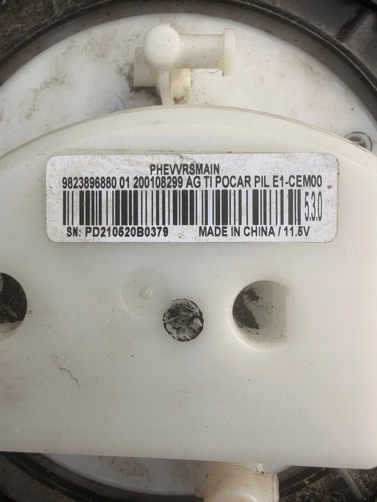 Peugeot 3008 II 2022 Kraftstofftank 9841077780 image 3