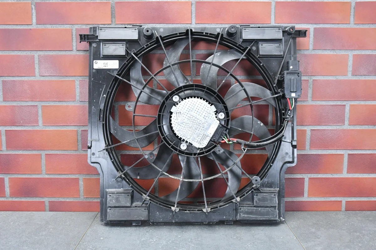 BMW X3 G01 X4 G02 Radiator Fan Used