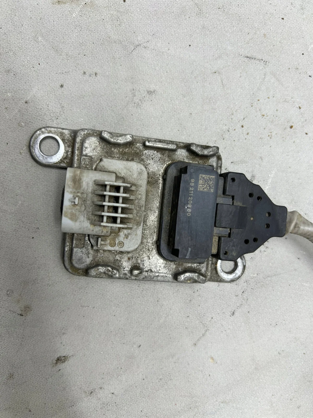 NOX Sensor AdBlue 9821120980 Peugeot Citroen image 3