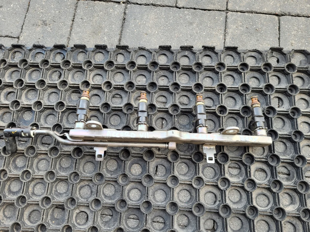 Honda Accord VII 06-08 K20Z2 Fuel Rail