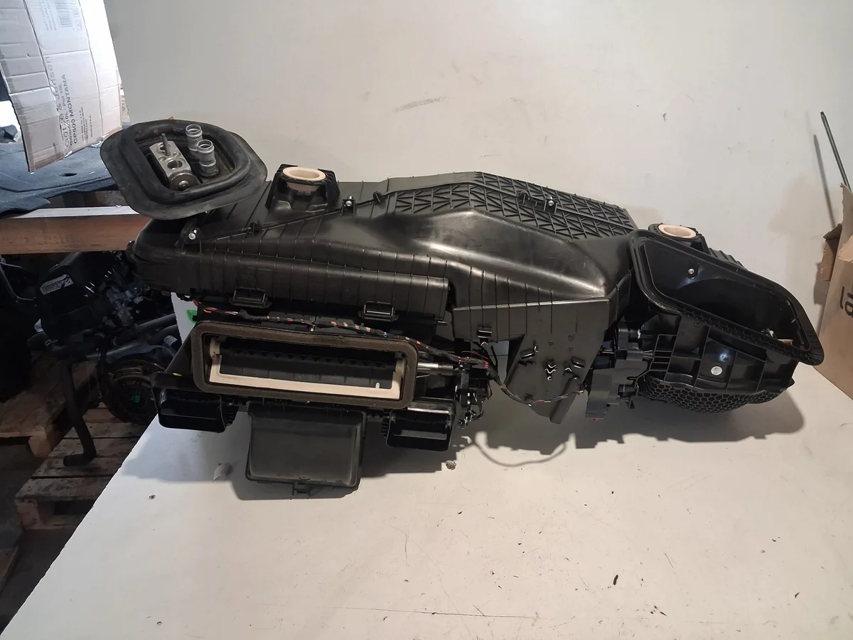 MERCEDES C W205 Heizgebläse A2058309504 thumbnail 1