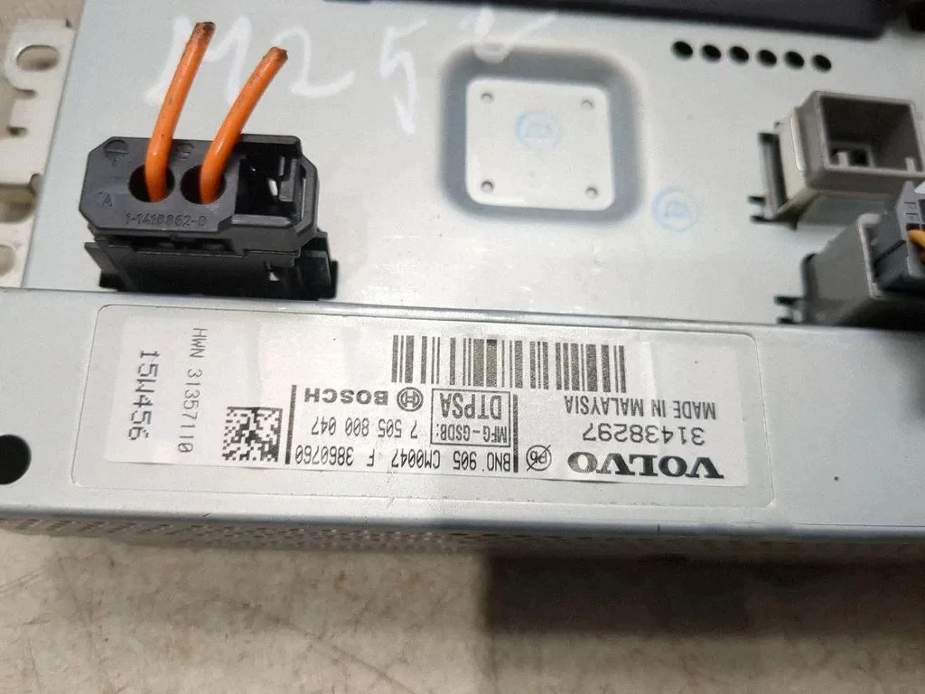 VOLVO V40 Navigation Display 7505800047 image 3