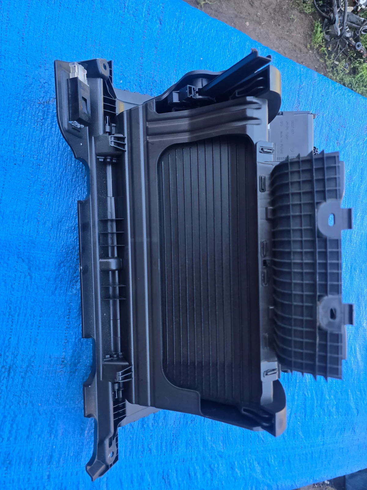 VW Passat B8 hansikaslokero 3G1857097N image 5