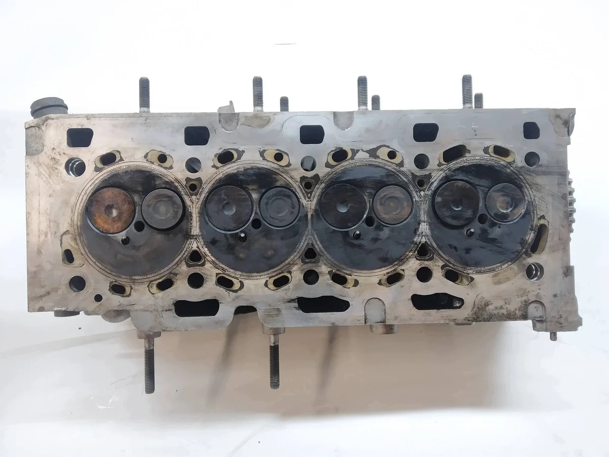 Cabeçote Completo Dacia 1.5 Blue dCi Usado image 9