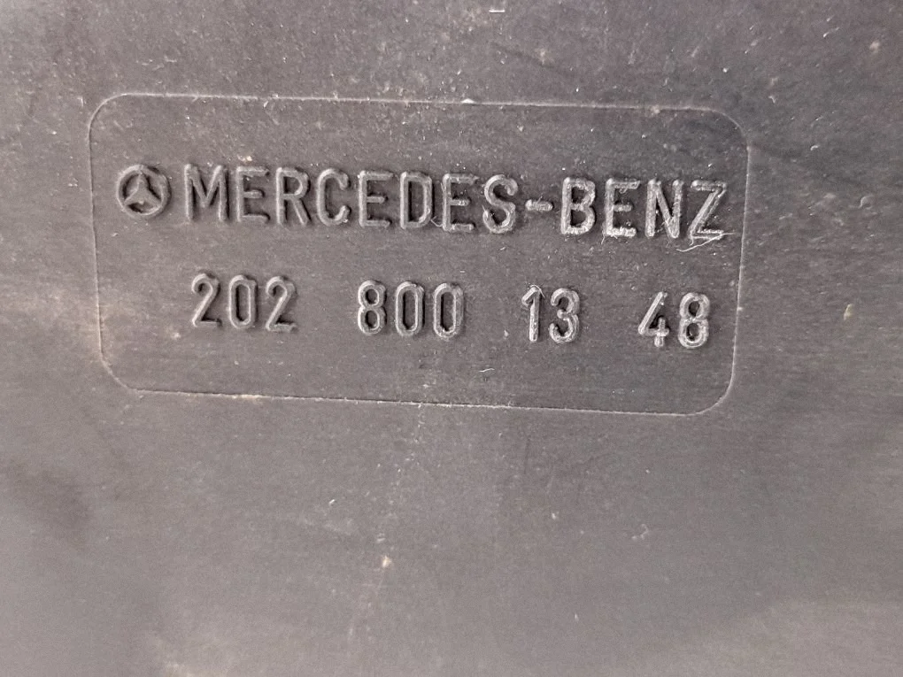 Vakuum-Pumpe Zentralverriegelung Mercedes C W202 image 9