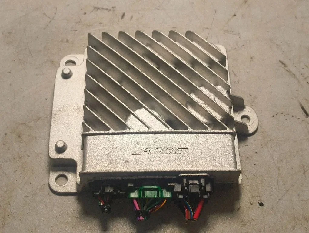 Amplificador Mazda 6 Sedan 2.2L Diesel 15048037