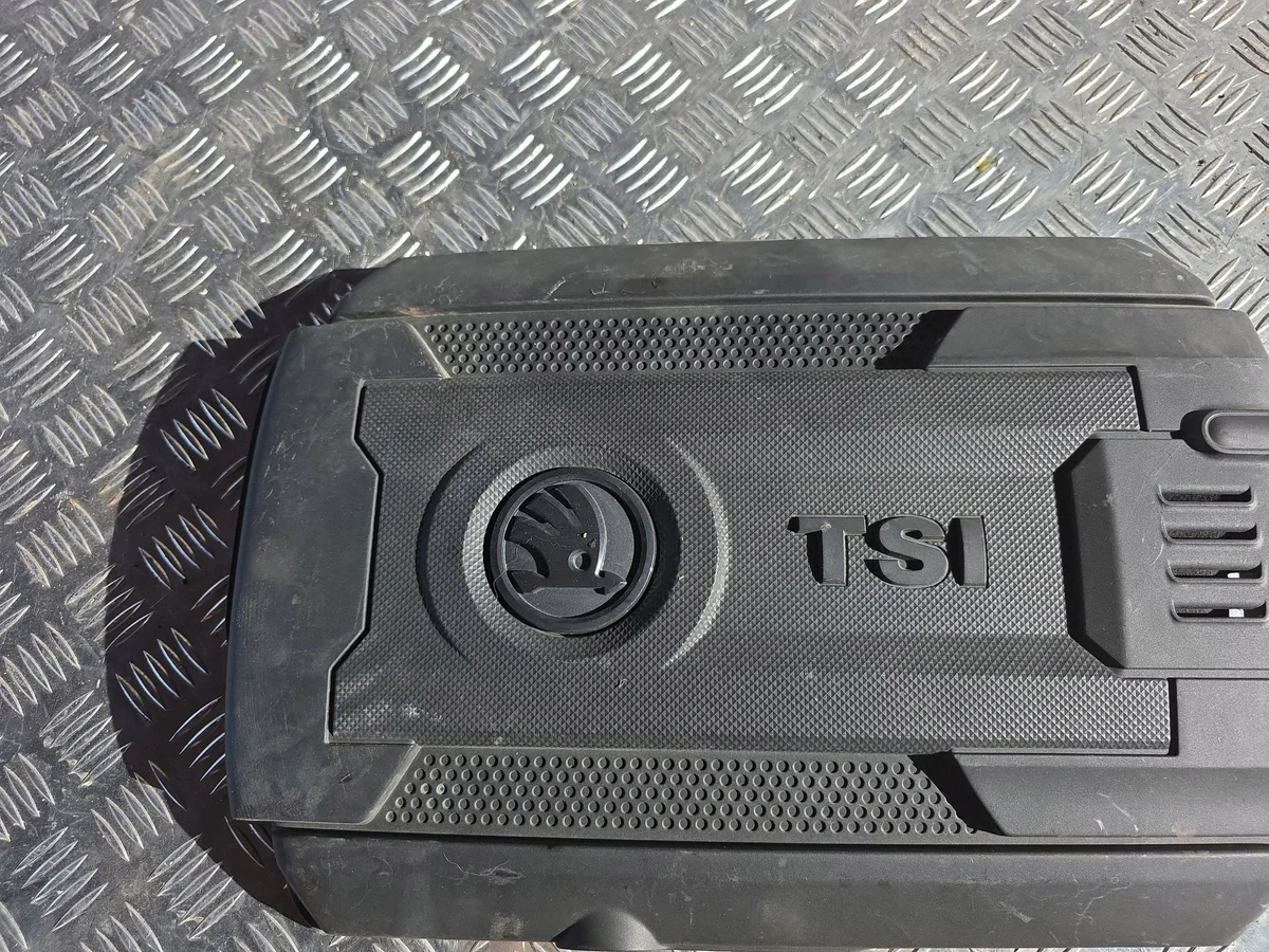 Audi TT Mk3 Engine Cover 8S 06K103925 image 4