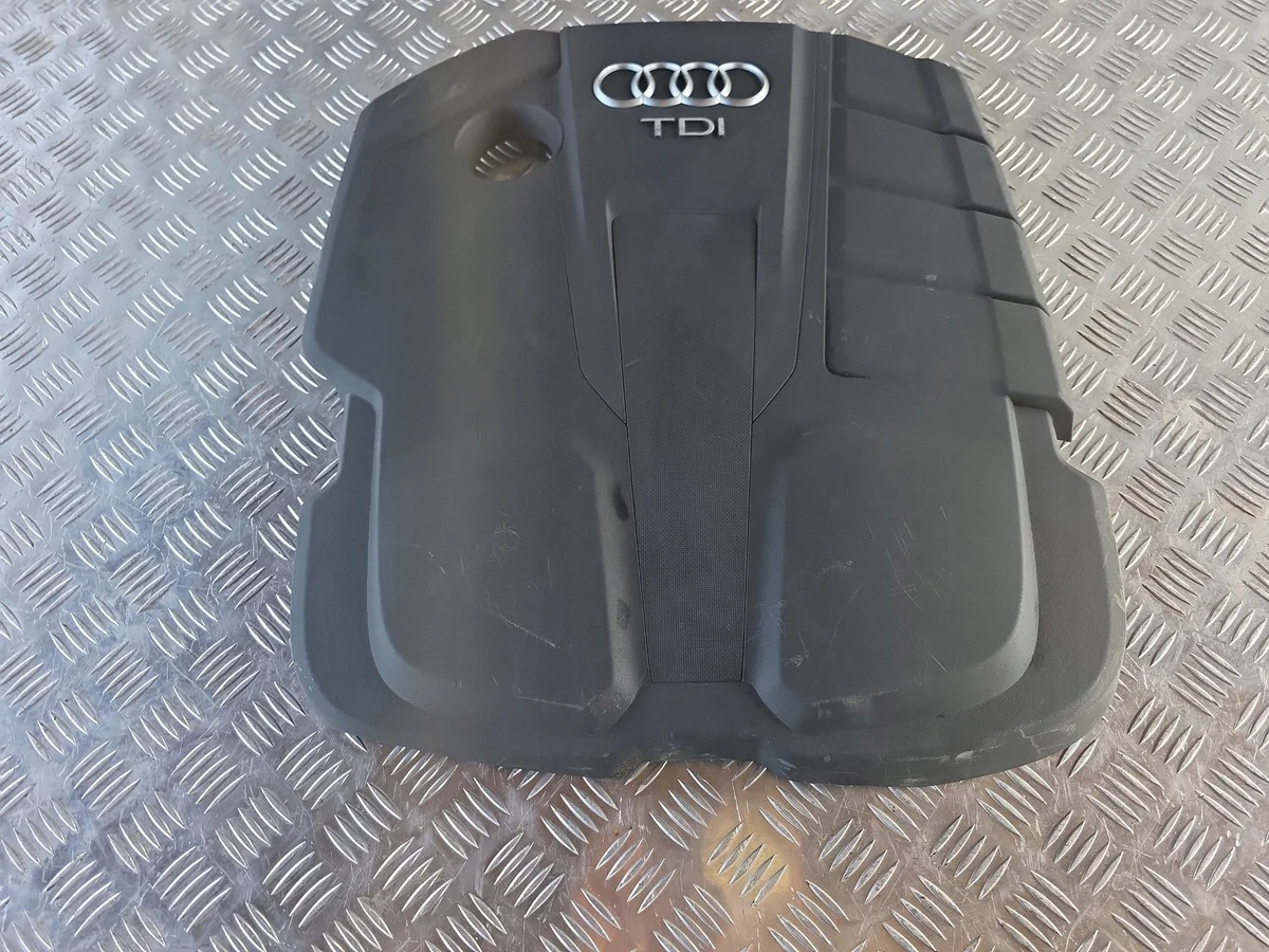 Cache moteur Audi A4 B9 A5 8W TDI 04L103925P image 4