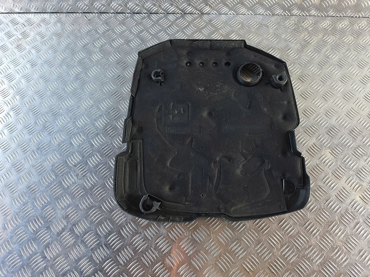 Cache moteur Audi A4 B9 A5 8W TDI 04L103925P image 9