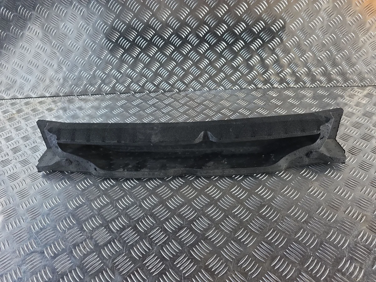 Absorvedor Skoda Octavia Mk4 5E3807248D Usado