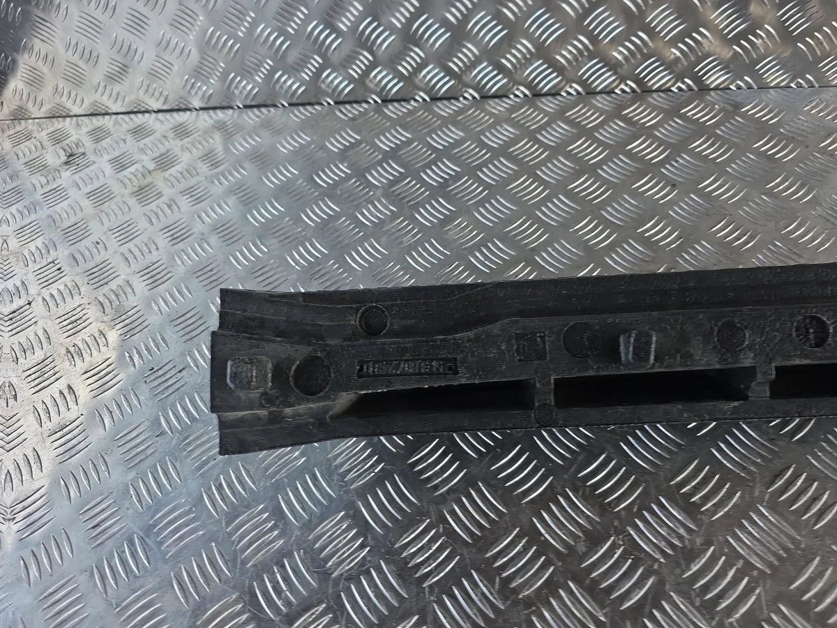 Absorvedor Skoda Octavia Mk4 5E3807248D Usado image 6